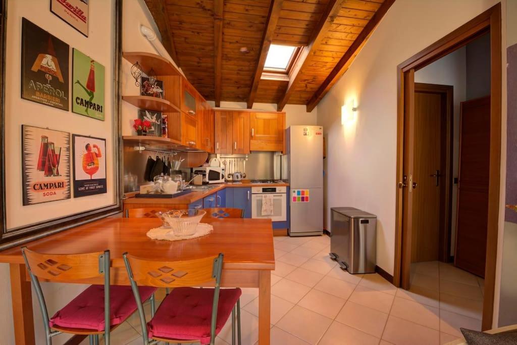 Appartement Casa Vacanza Angolo Della Corte à Côme Extérieur photo