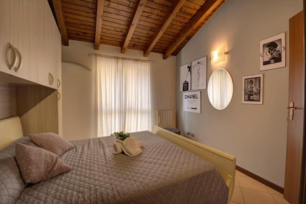 Appartement Casa Vacanza Angolo Della Corte à Côme Extérieur photo